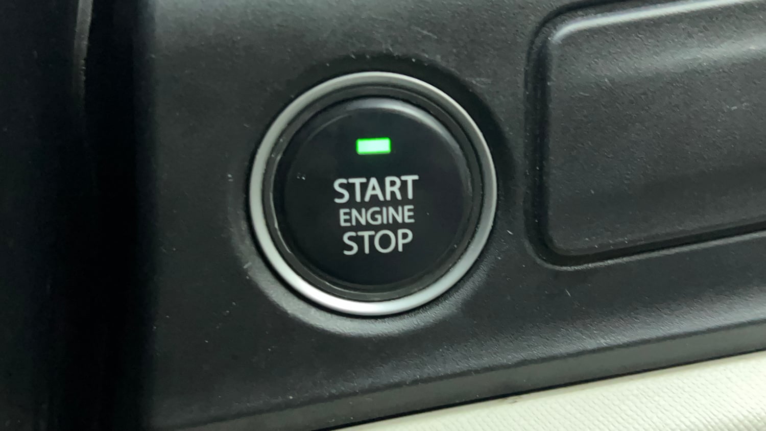 Used 2022 Tata Altroz XZA Plus Petrol Petrol Automatic top_features Keyless start