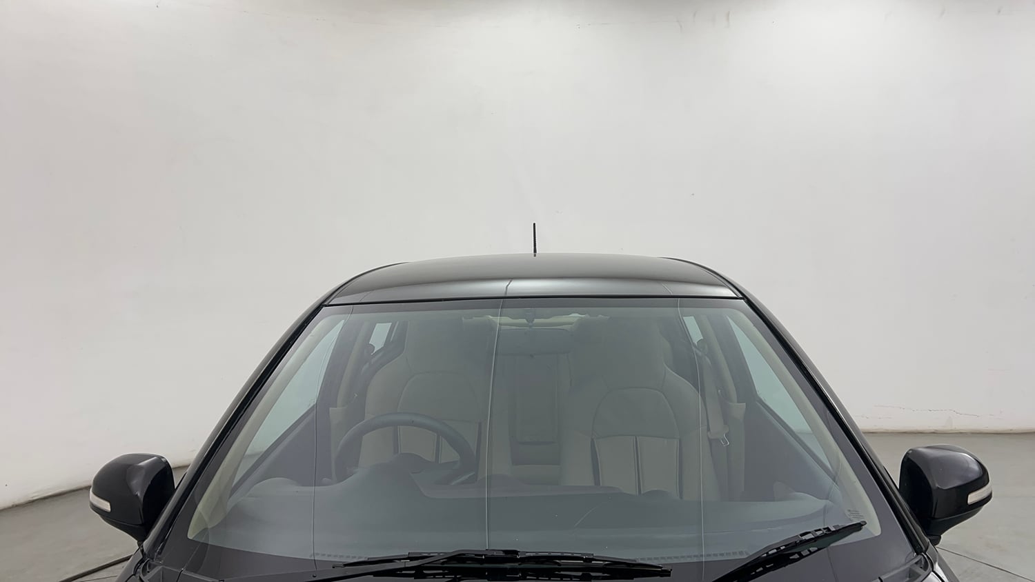 Used 2014 Honda Amaze 1.2 VX i-VTEC Petrol Manual exterior FRONT WINDSHIELD VIEW
