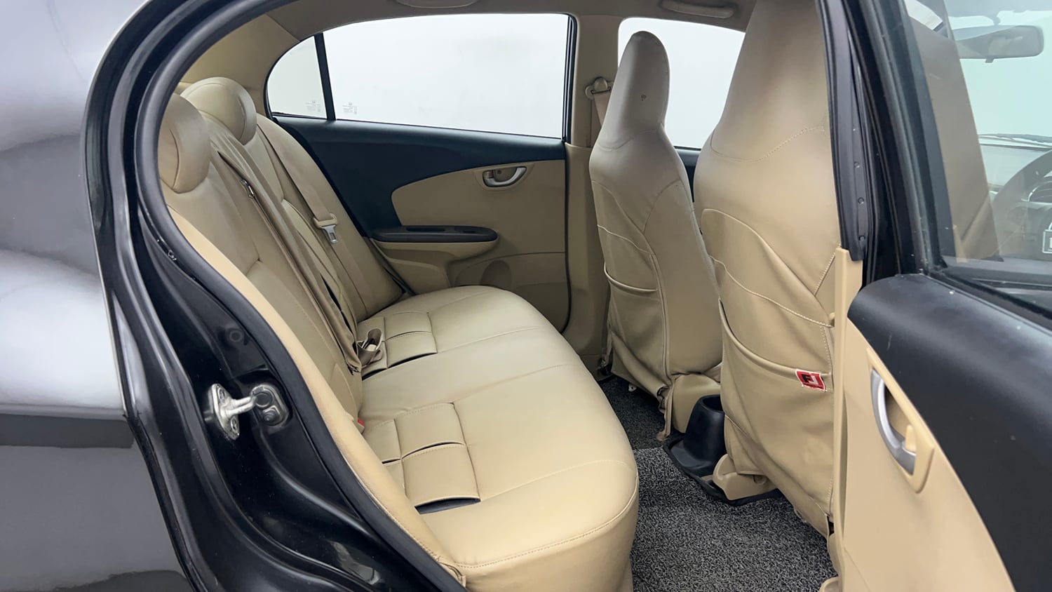 Used 2014 Honda Amaze 1.2 VX i-VTEC Petrol Manual interior RIGHT SIDE REAR DOOR CABIN VIEW