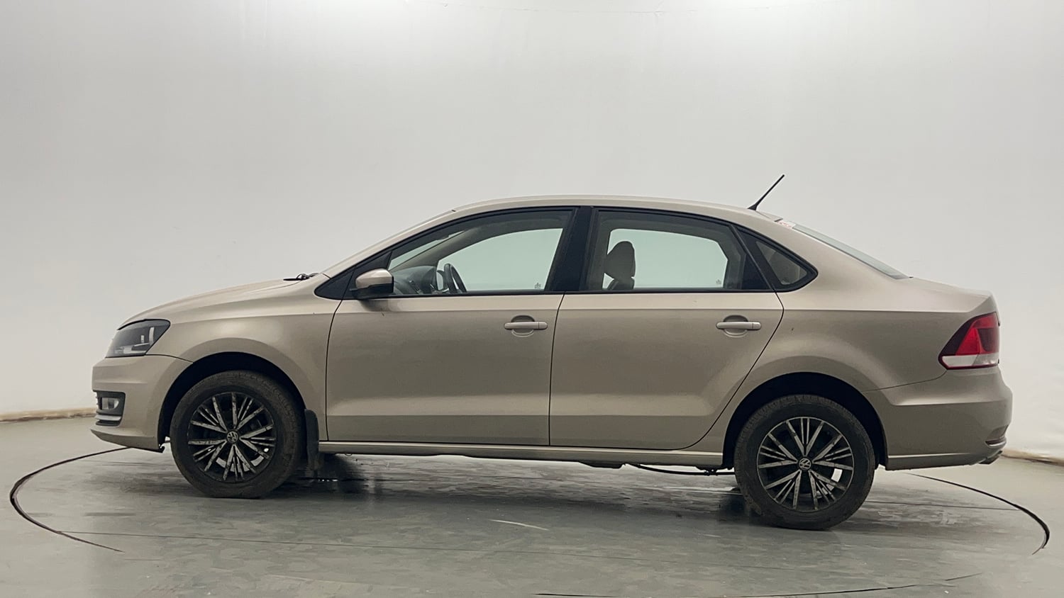 Used 2019 Volkswagen Vento Highline 1.6 (P) Petrol Manual exterior LEFT SIDE VIEW