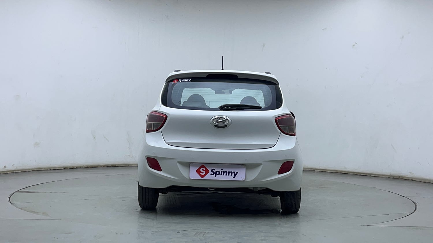 Used 2015 Hyundai Grand i10 Asta 1.1 CRDi Diesel Manual exterior BACK VIEW