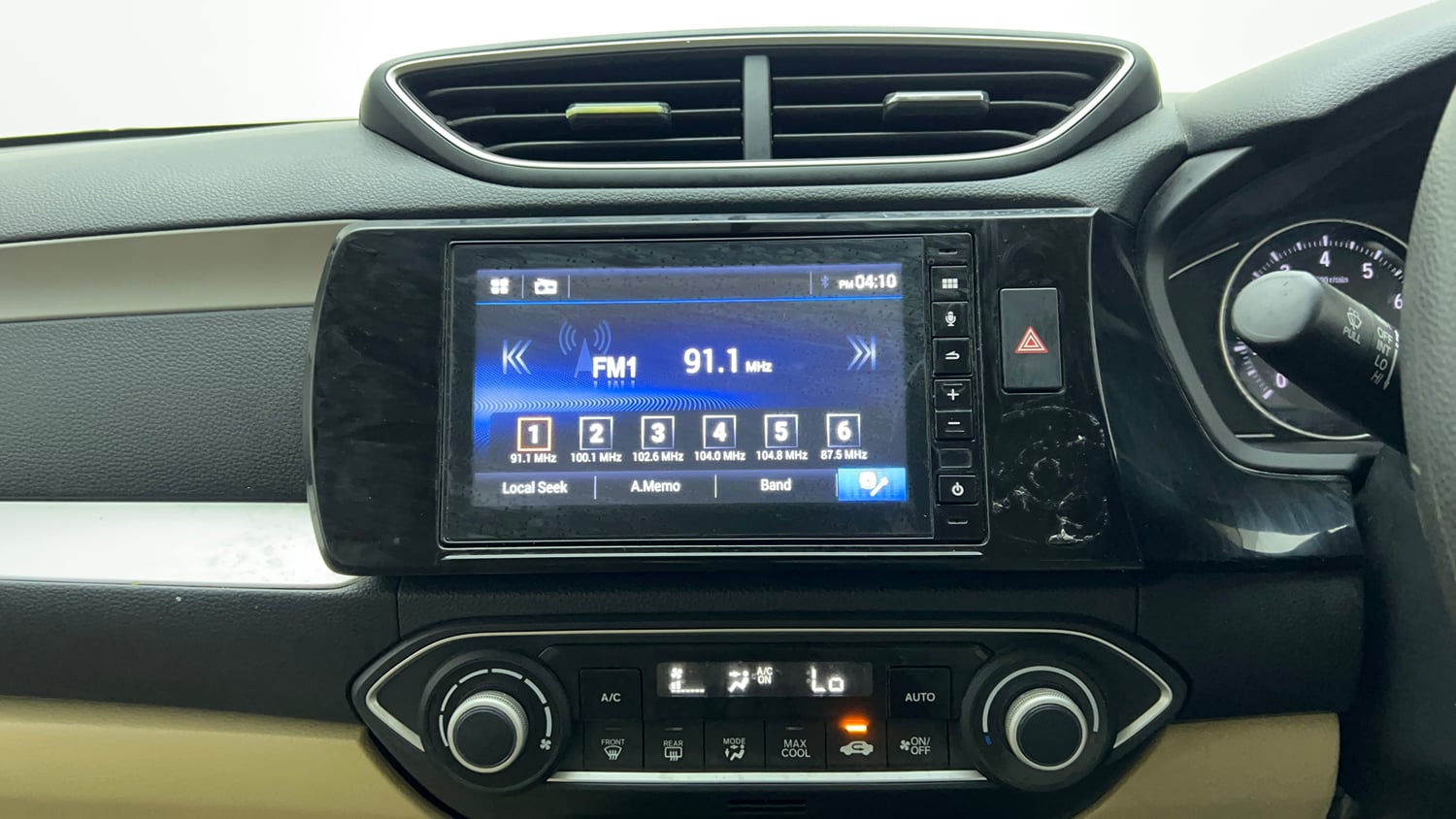 Used 2023 Honda Amaze VX 1.2 Petrol CVT Petrol Automatic top_features Integrated (in-dash) music system