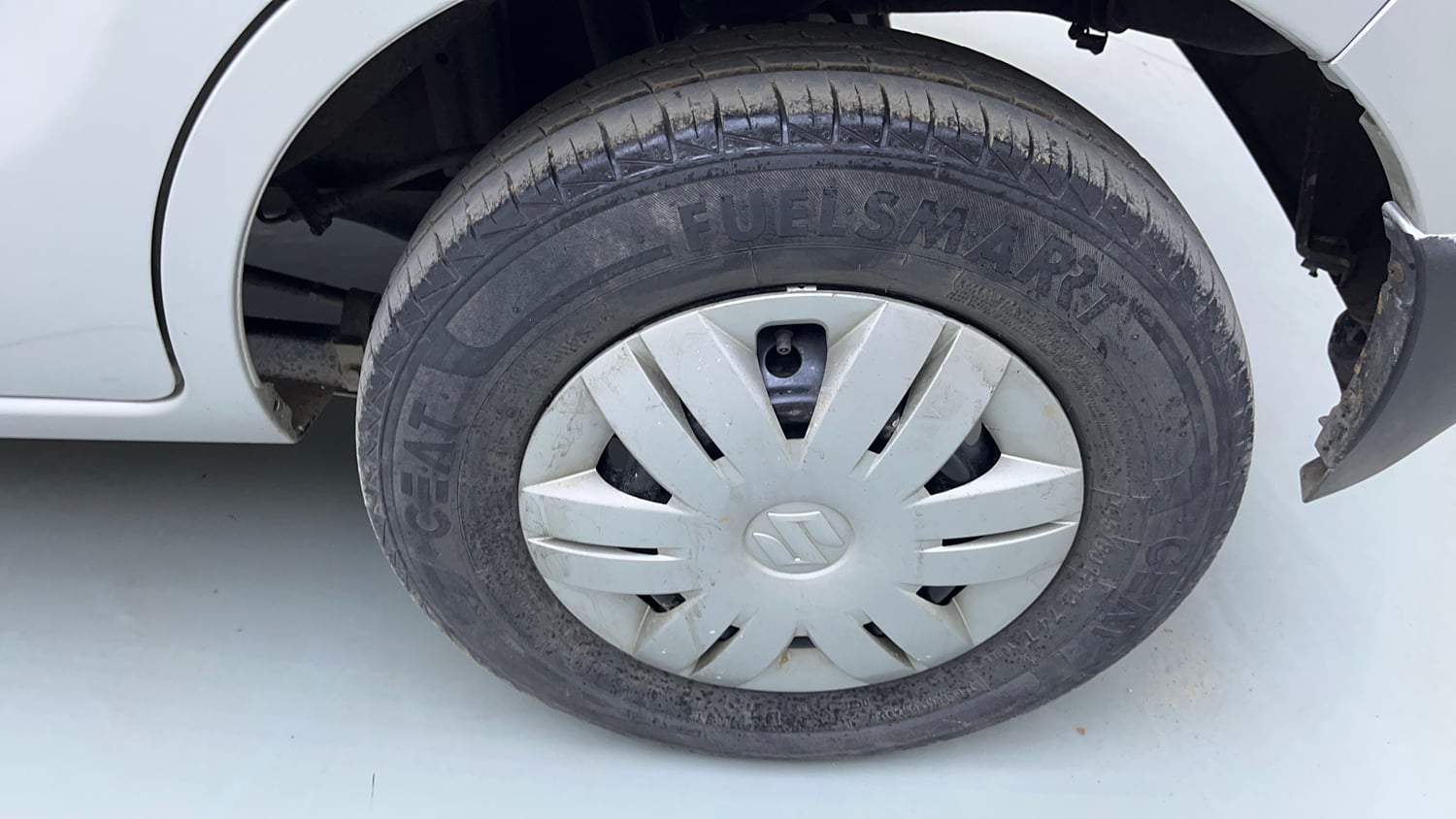 Used 2020 Maruti Suzuki Alto 800 LXi Petrol Manual tyres LEFT REAR TYRE RIM VIEW