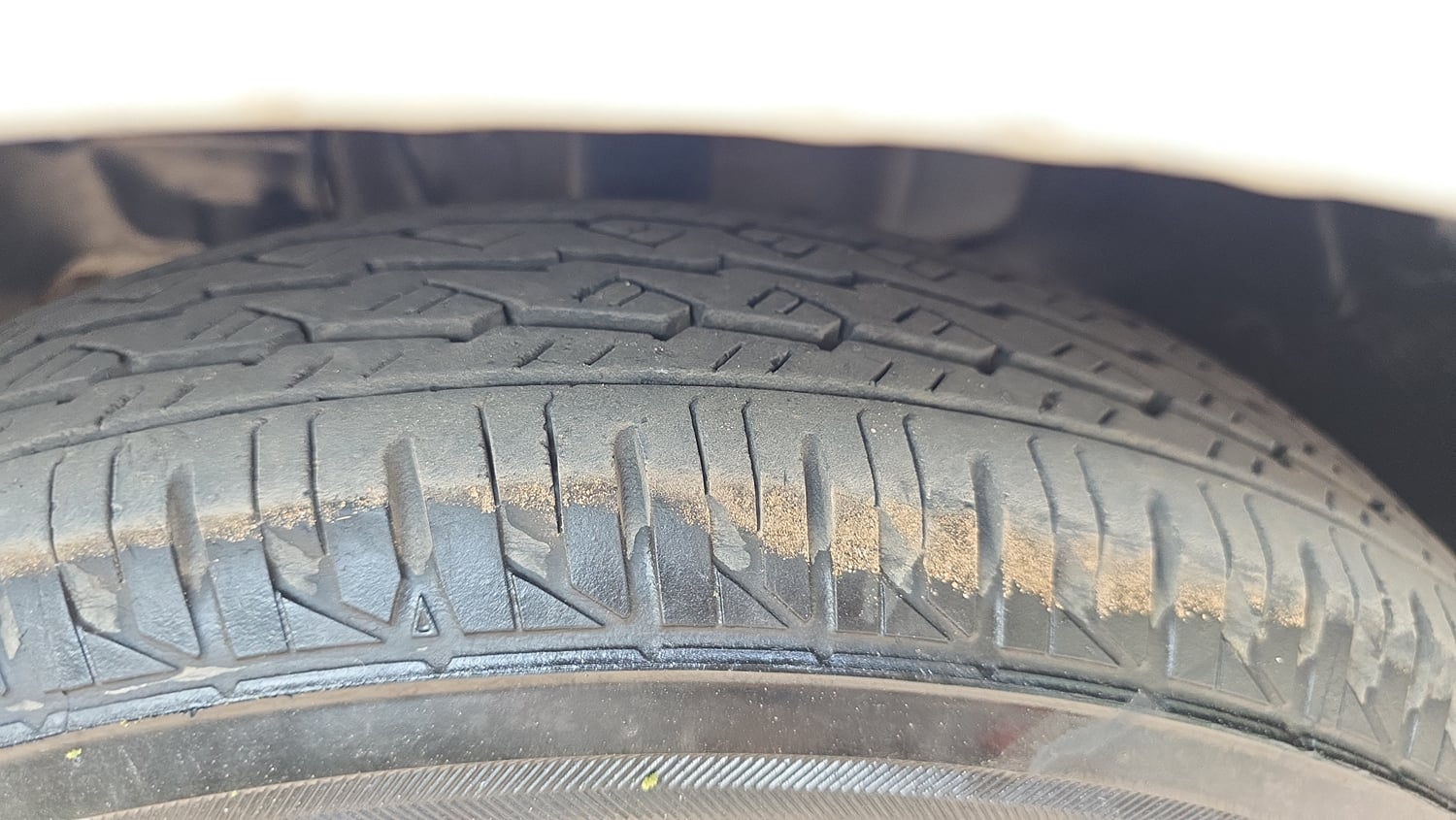 Used 2020 Tata Tiago XE Petrol Manual tyres LEFT FRONT TYRE TREAD VIEW