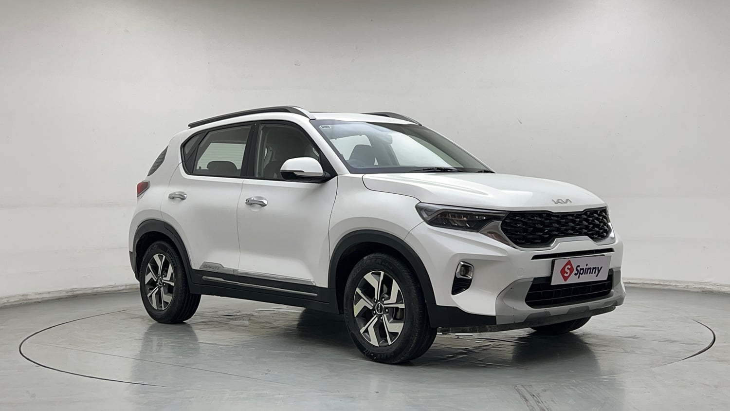 Used 2022 Kia Sonet HTX 1.5 Diesel Manual exterior RIGHT FRONT CORNER VIEW