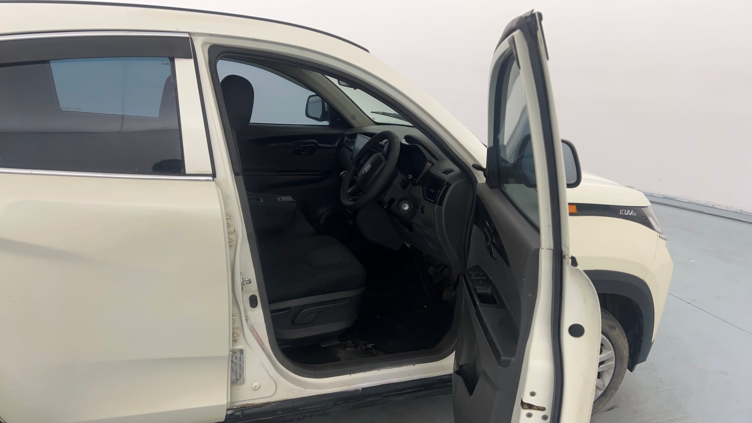 Used 2019 Mahindra KUV100 NXT K4 Plus 6 STR Petrol Manual interior RIGHT SIDE FRONT DOOR CABIN VIEW