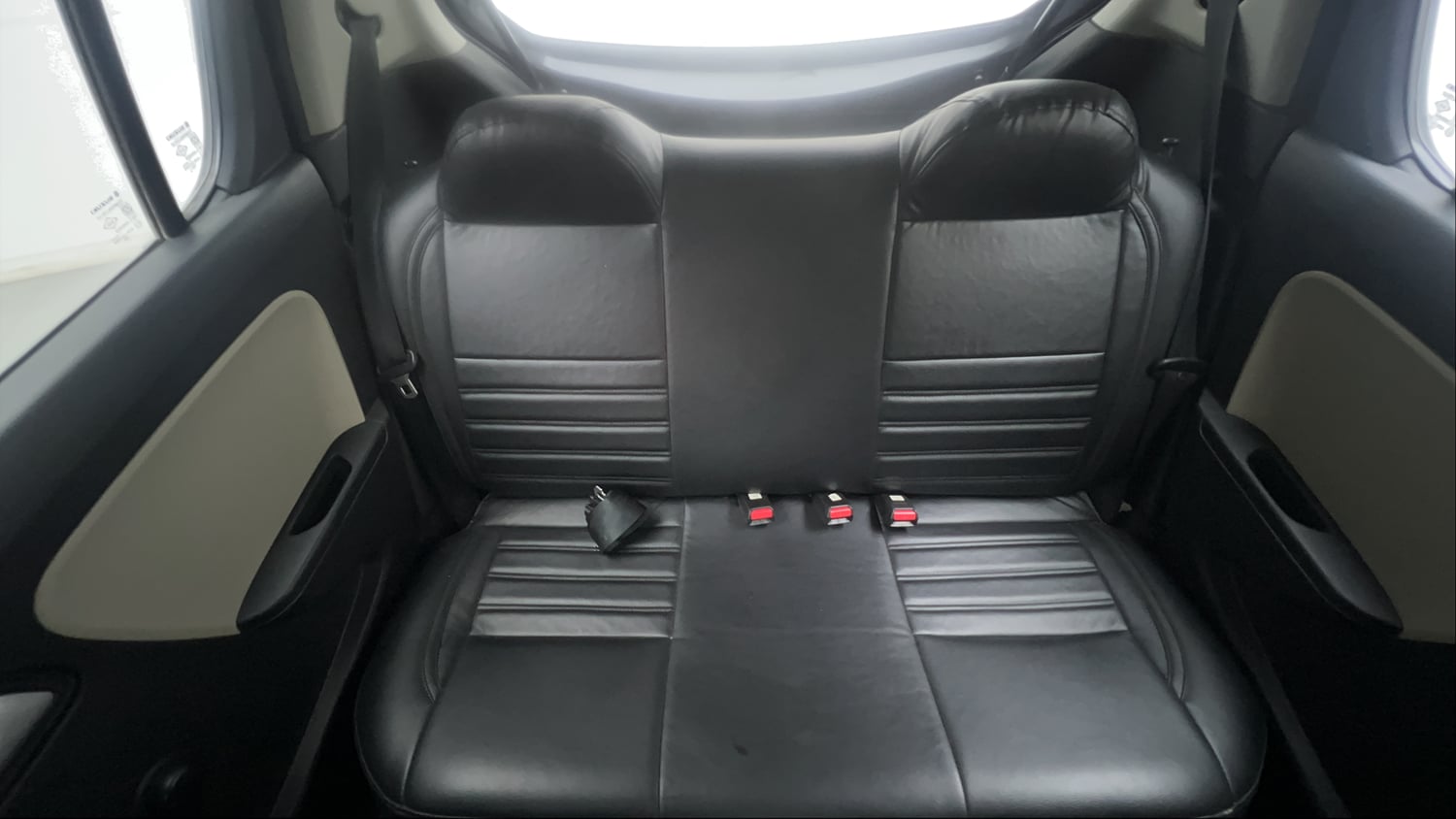 Used 2021 Maruti Suzuki Alto 800 LXi (O) Petrol Manual interior REAR SEAT CONDITION VIEW