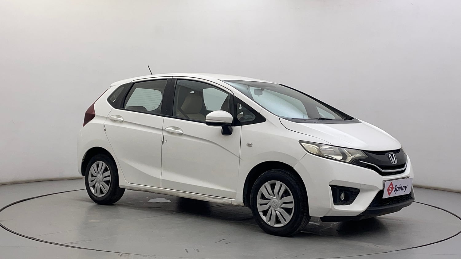Used 2015 Honda Jazz SV Petrol Petrol Manual exterior RIGHT FRONT CORNER VIEW