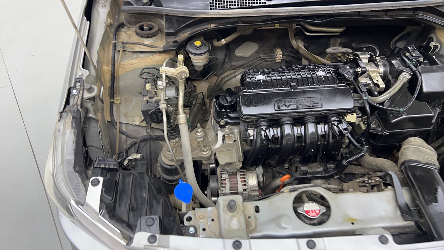 Used 2023 Honda Amaze VX 1.2 Petrol CVT Petrol Automatic engine ENGINE RIGHT SIDE VIEW