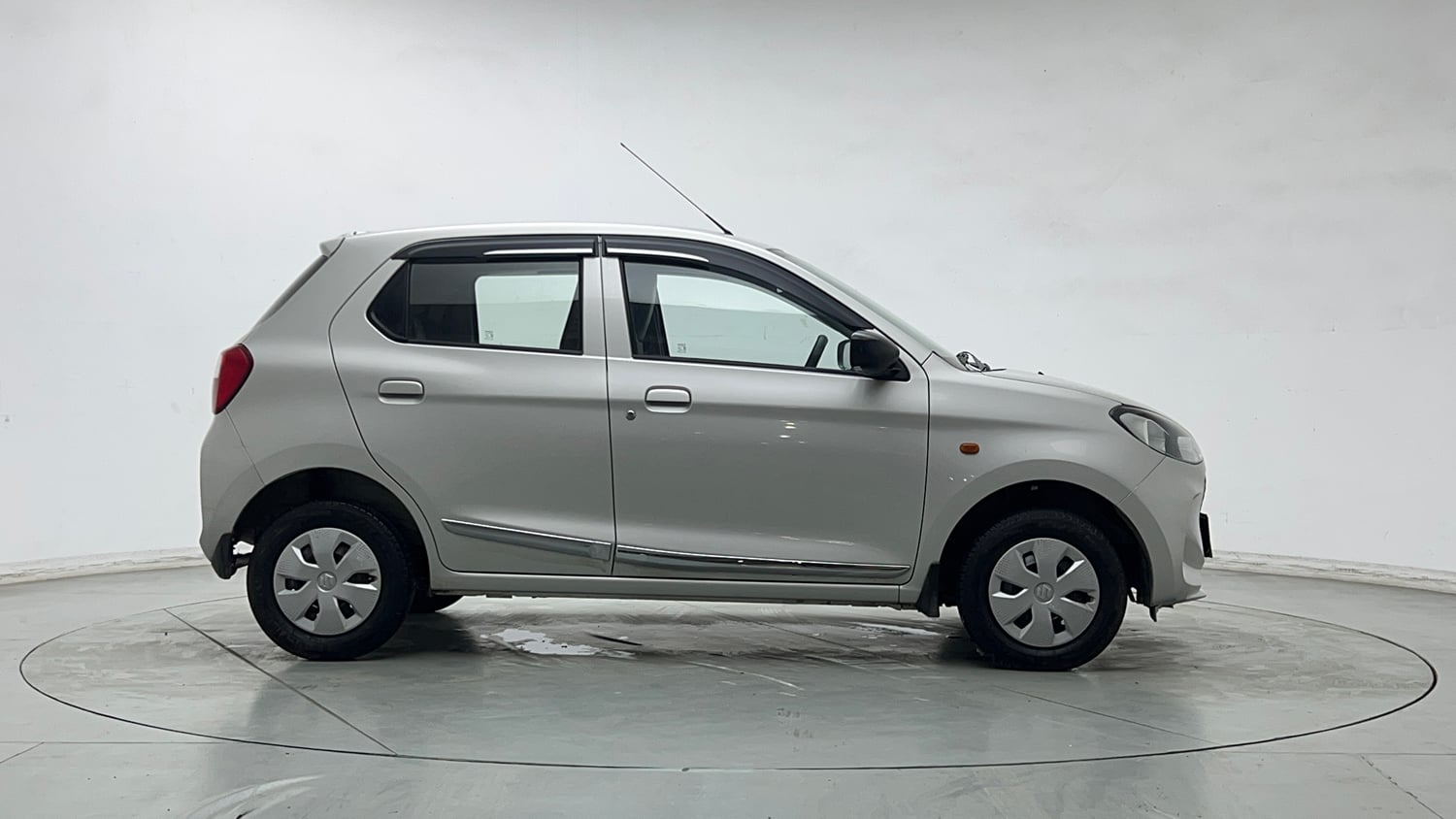 Used 2025 Maruti Suzuki Alto K10 VXi Plus (O) Petrol Manual exterior RIGHT SIDE VIEW