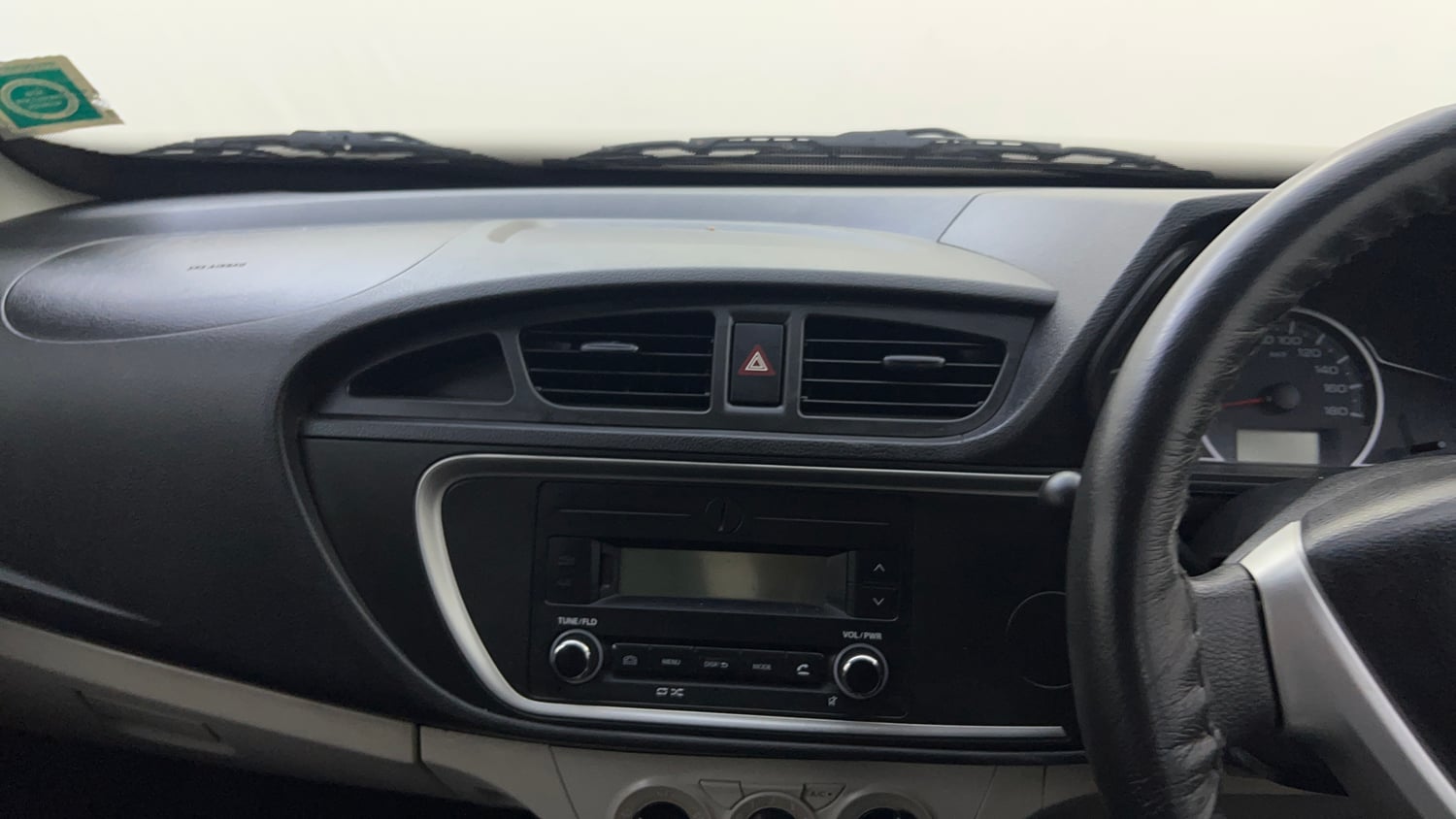 Used 2023 Maruti Suzuki Alto 800 VXi Petrol Manual top_features Integrated (in-dash) music system
