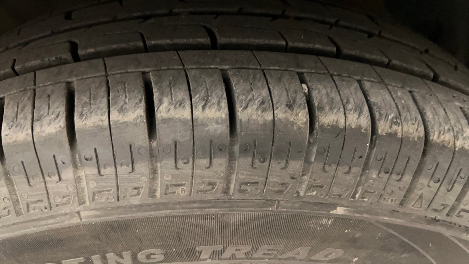 Used 2019 Hyundai Grand i10 Magna 1.2 Kappa VTVT CNG Cng Manual tyres RIGHT FRONT TYRE TREAD VIEW