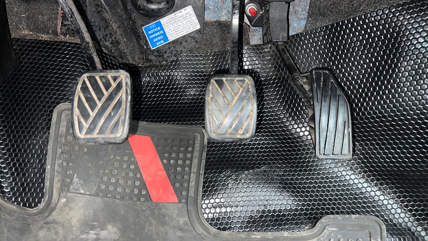 Used 2020 Maruti Suzuki Swift LXi Petrol Manual interior PEDALS VIEW