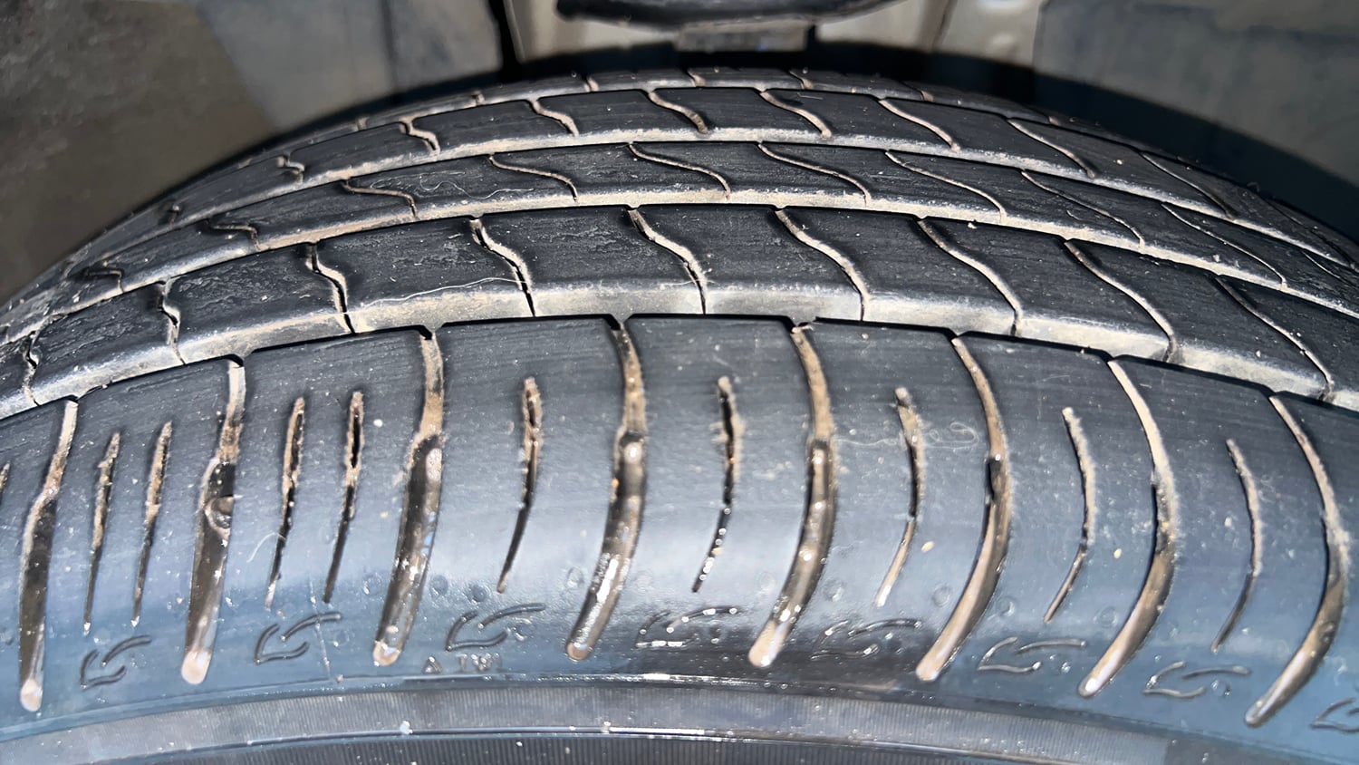 Used 2021 Renault Kiger RXZ Turbo CVT Petrol Automatic tyres RIGHT FRONT TYRE TREAD VIEW