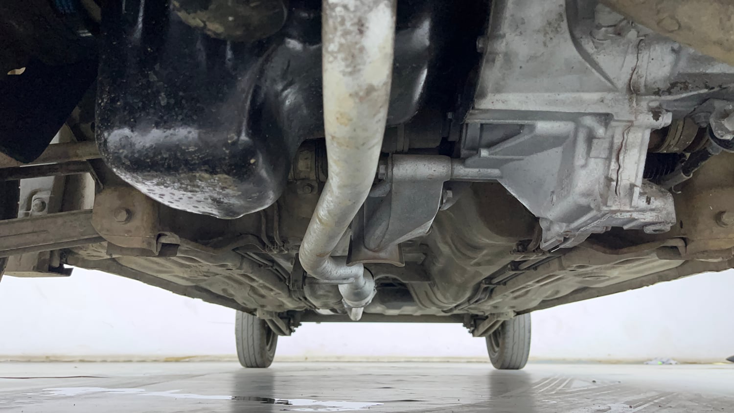 Used 2013 Maruti Suzuki Alto 800 Lxi Petrol Manual extra FRONT LEFT UNDERBODY VIEW