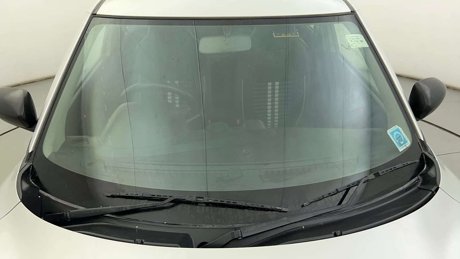 Used 2018 Maruti Suzuki Swift LXi Petrol Manual exterior FRONT WINDSHIELD VIEW