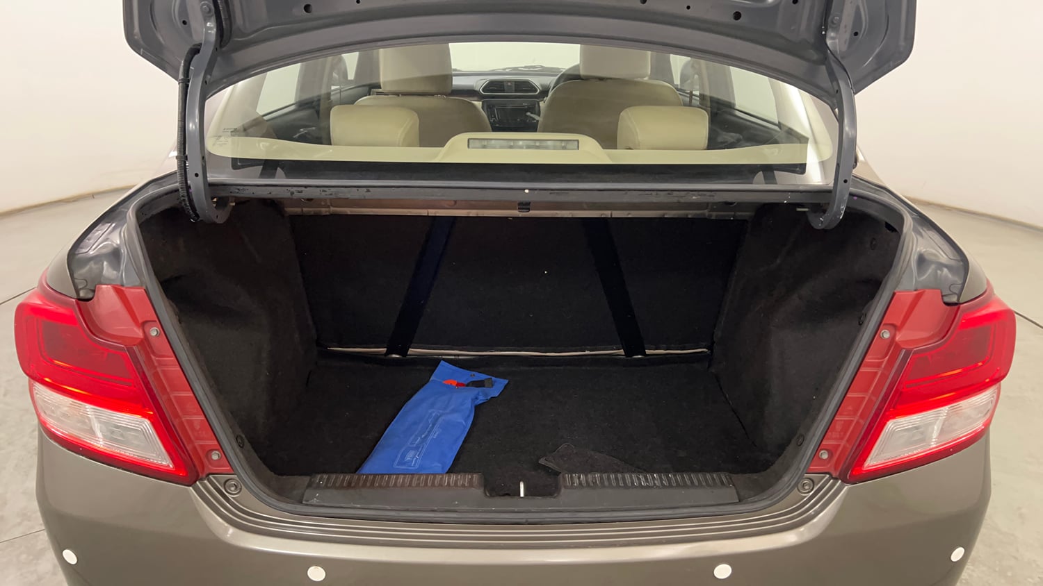 Used 2019 Maruti Suzuki Dzire VXi Petrol Manual interior DICKY INSIDE VIEW