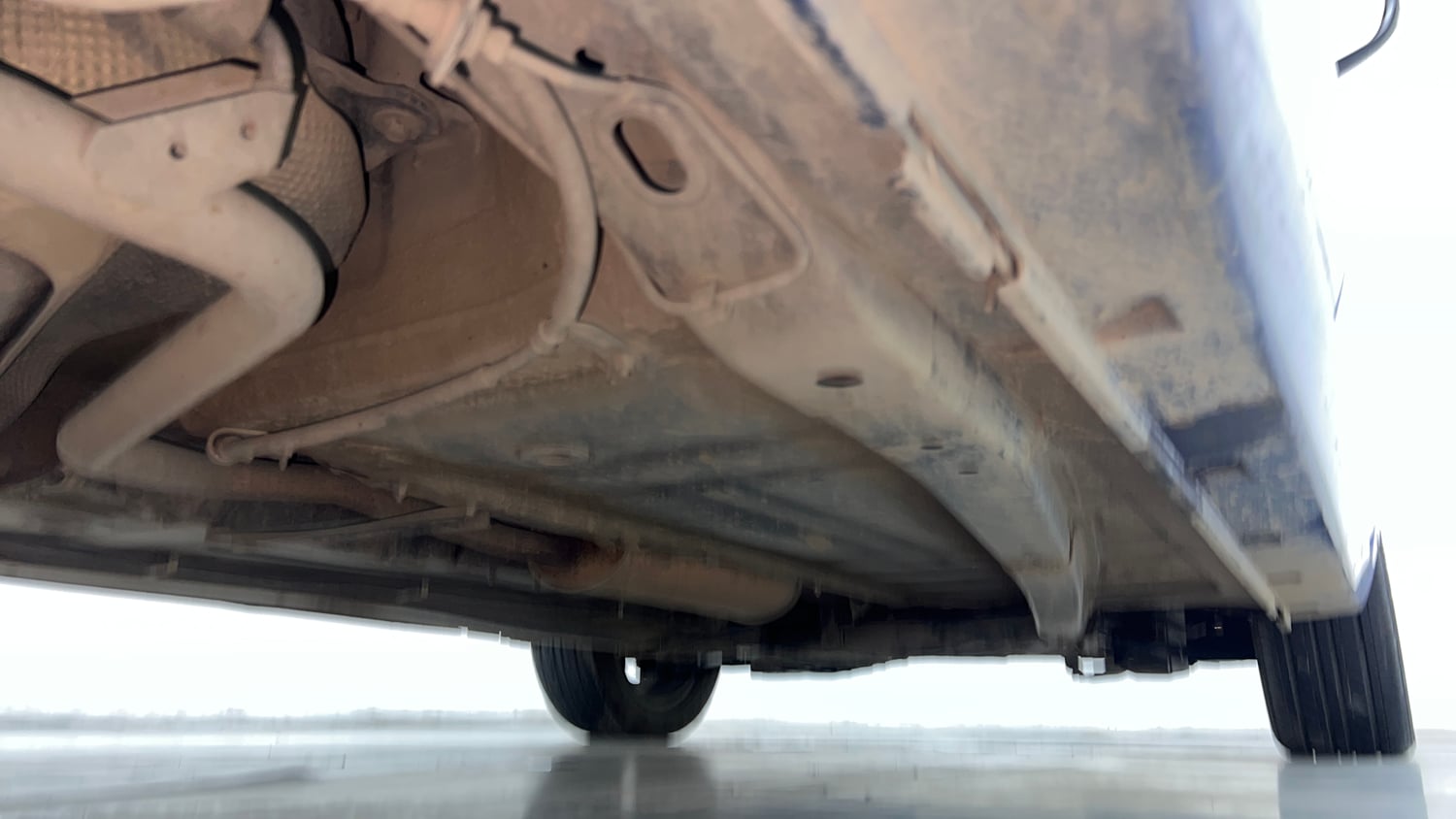 Used 2017 Maruti Suzuki Baleno Alpha 1.2 Petrol Manual extra REAR RIGHT UNDERBODY VIEW