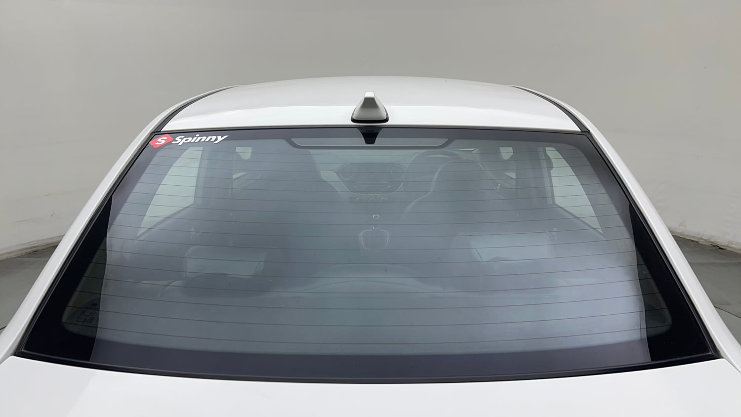 Used 2018 Hyundai Xcent SX Petrol Manual exterior BACK WINDSHIELD VIEW