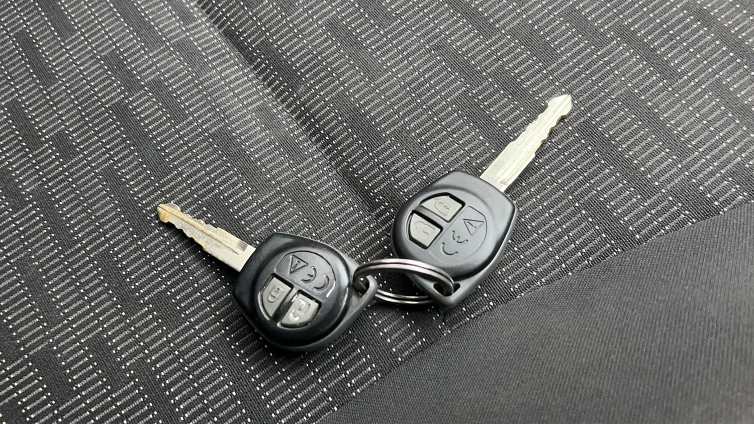Used 2018 Maruti Suzuki Ignis Delta 1.2 AMT Petrol Automatic extra CAR KEY VIEW
