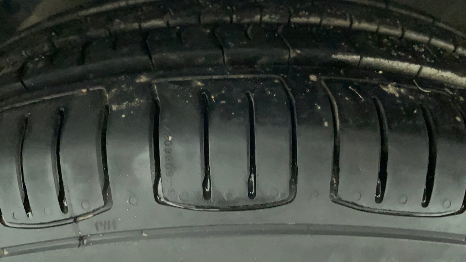 Used 2017 Hyundai Grand i10 Magna 1.2 Kappa VTVT Petrol Manual tyres LEFT FRONT TYRE TREAD VIEW
