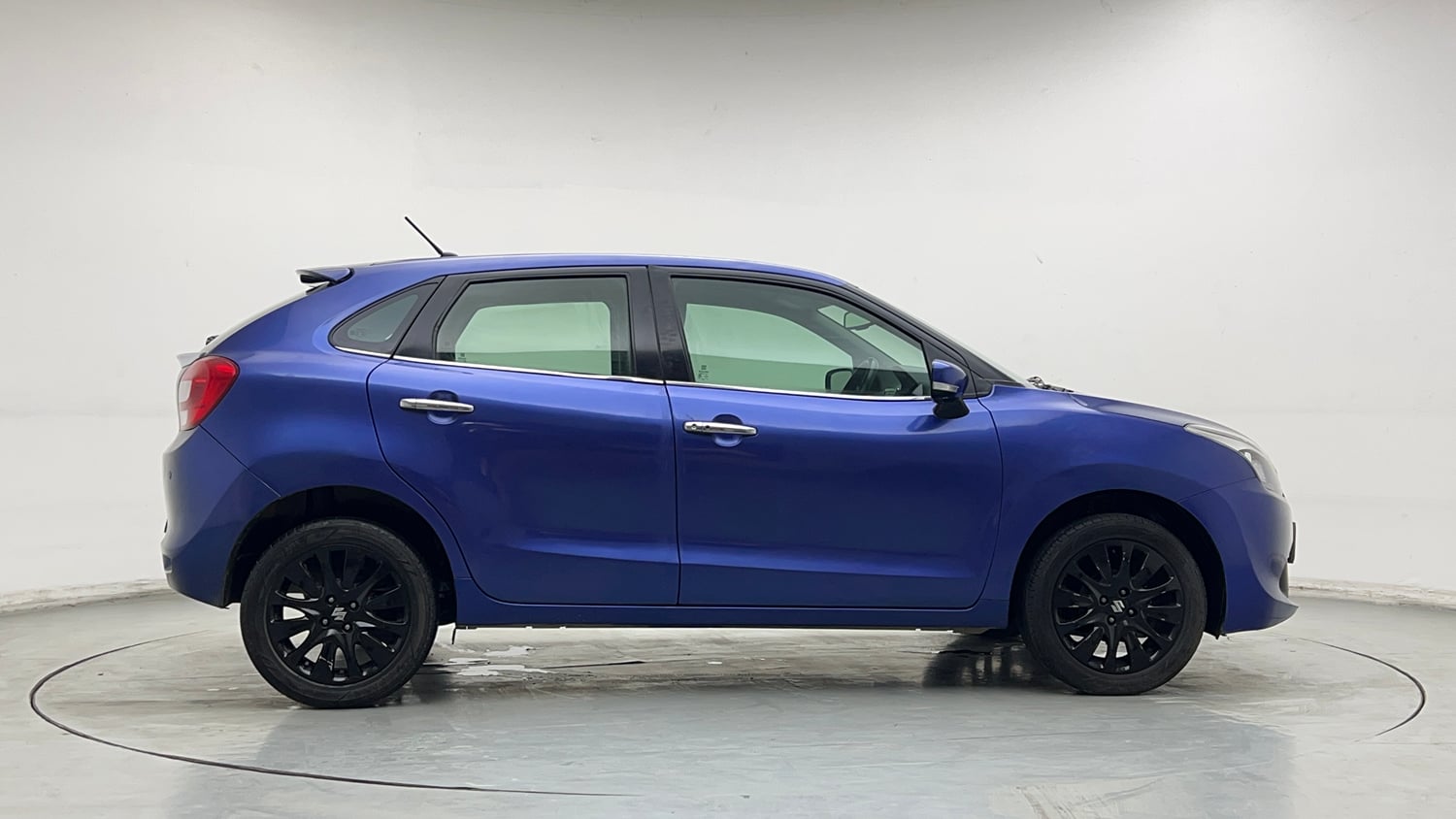 Used 2017 Maruti Suzuki Baleno Alpha 1.2 Petrol Manual exterior RIGHT SIDE VIEW