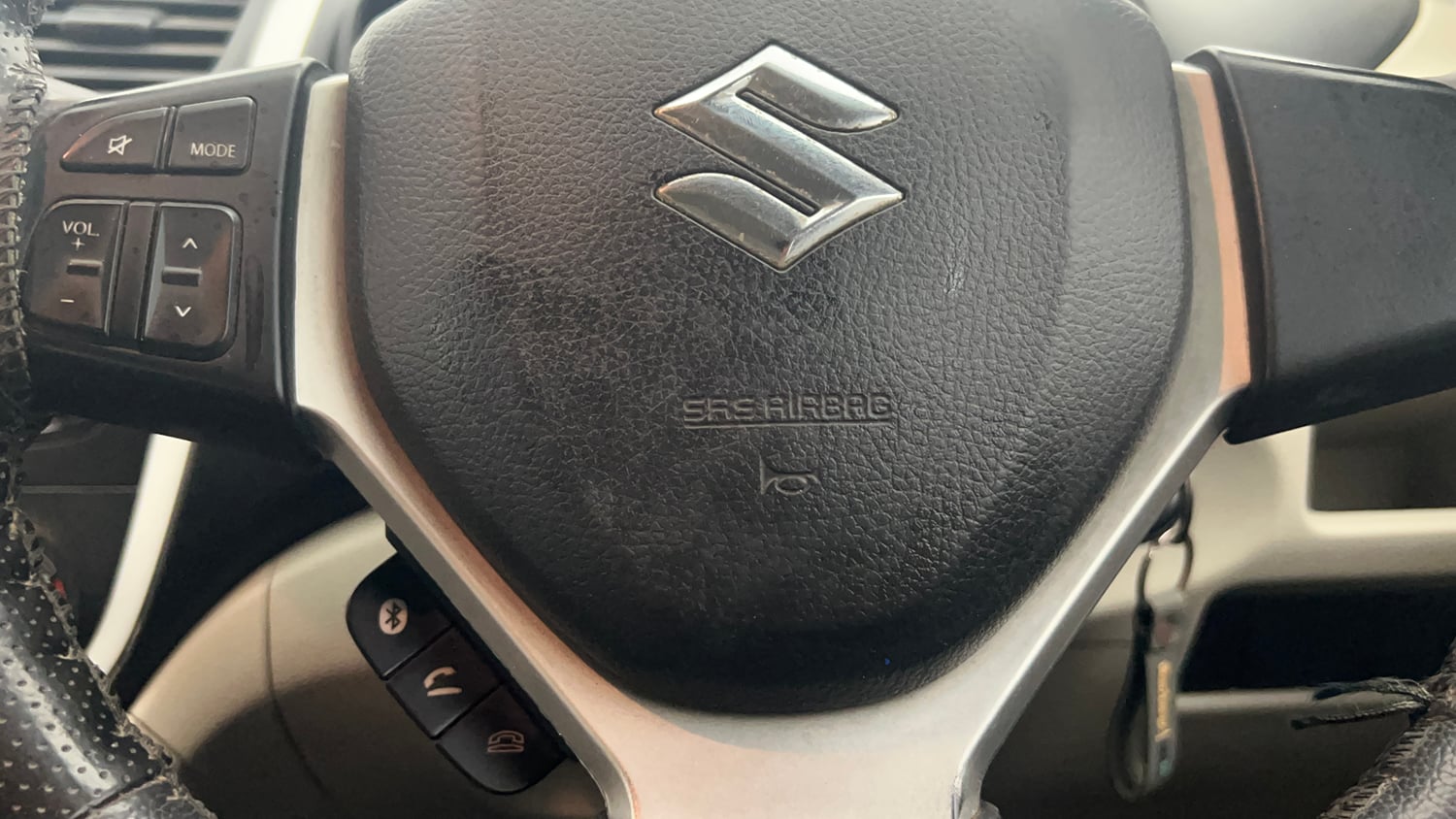 Used 2019 Maruti Suzuki Celerio ZXi Petrol Manual top_features Steering mounted controls