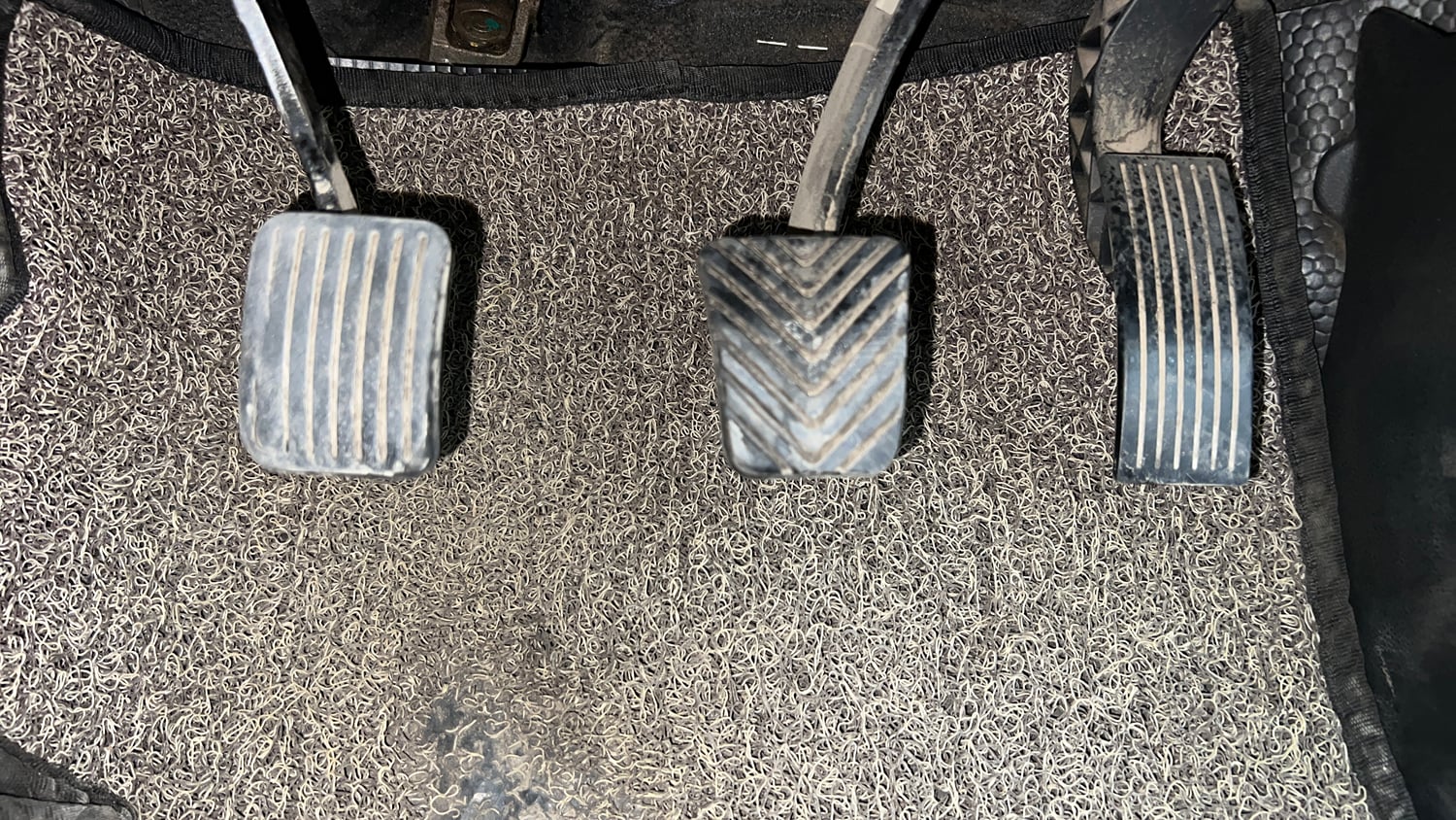 Used 2016 Hyundai Xcent SX 1.1 CRDi Diesel Manual interior PEDALS VIEW