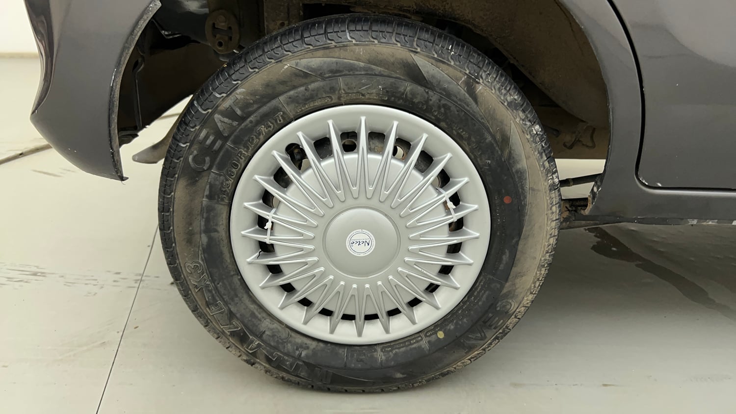 Used 2018 Maruti Suzuki Alto 800 LXi Petrol Manual tyres RIGHT REAR TYRE RIM VIEW