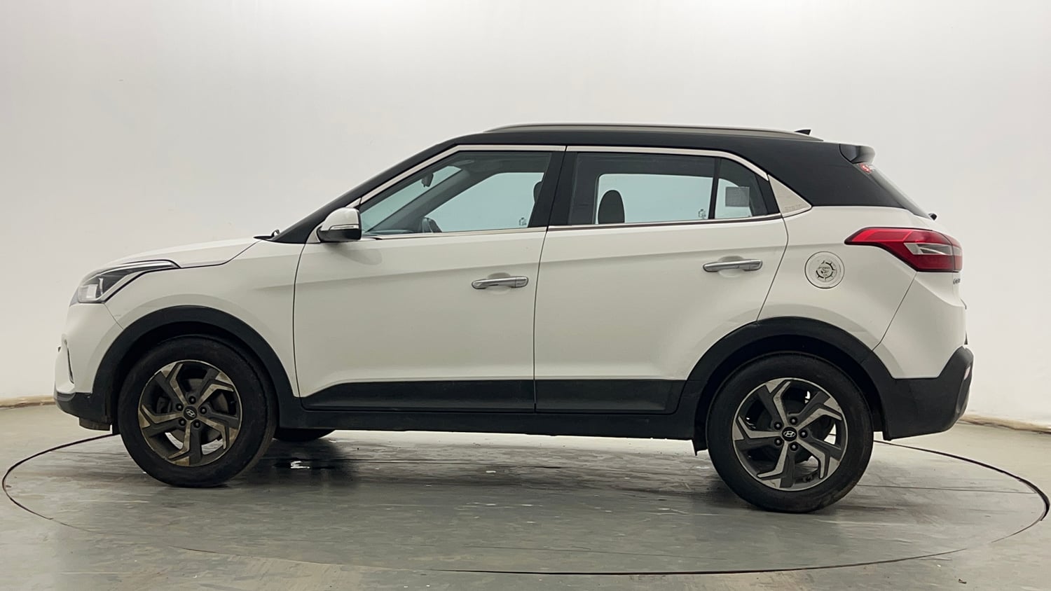 Used 2019 Hyundai Creta SX 1.6 Dual Tone Petrol Petrol Manual exterior LEFT SIDE VIEW