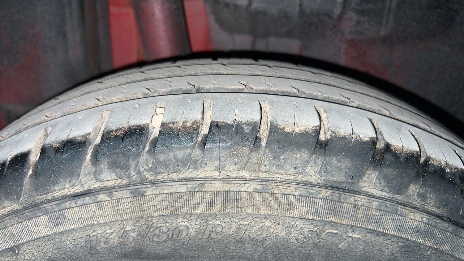 Used 2020 Maruti Suzuki Swift LXi Petrol Manual tyres RIGHT REAR TYRE TREAD VIEW