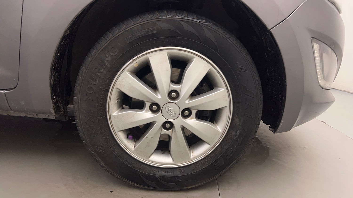 Used 2014 Hyundai i20 Sportz 1.2 Petrol Manual tyres RIGHT FRONT TYRE RIM VIEW