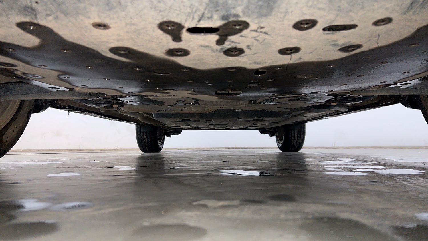 Used 2024 Honda Elevate ZX CVT Petrol Automatic extra FRONT LEFT UNDERBODY VIEW