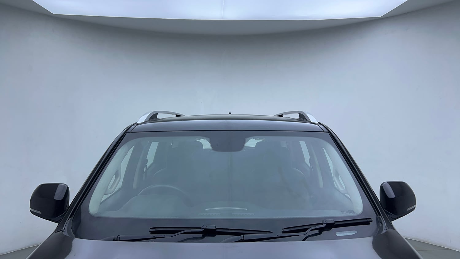 Used 2024 Mahindra Scorpio N Z8 L Diesel AT 4WD 7 STR Diesel Automatic exterior FRONT WINDSHIELD VIEW