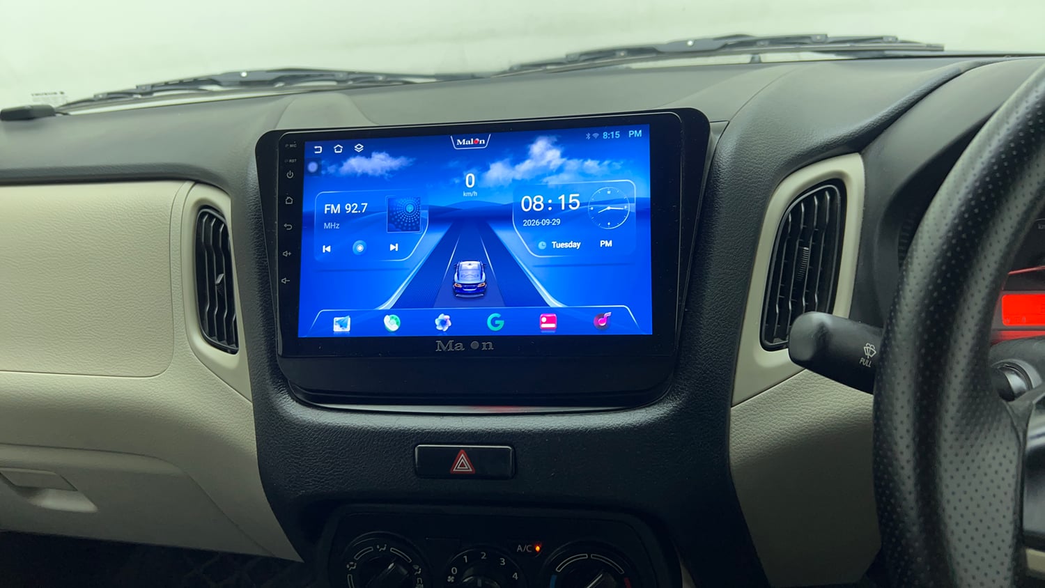 Used 2024 Maruti Suzuki Wagon R VXI 1.0 Petrol Manual top_features Integrated (in-dash) music system