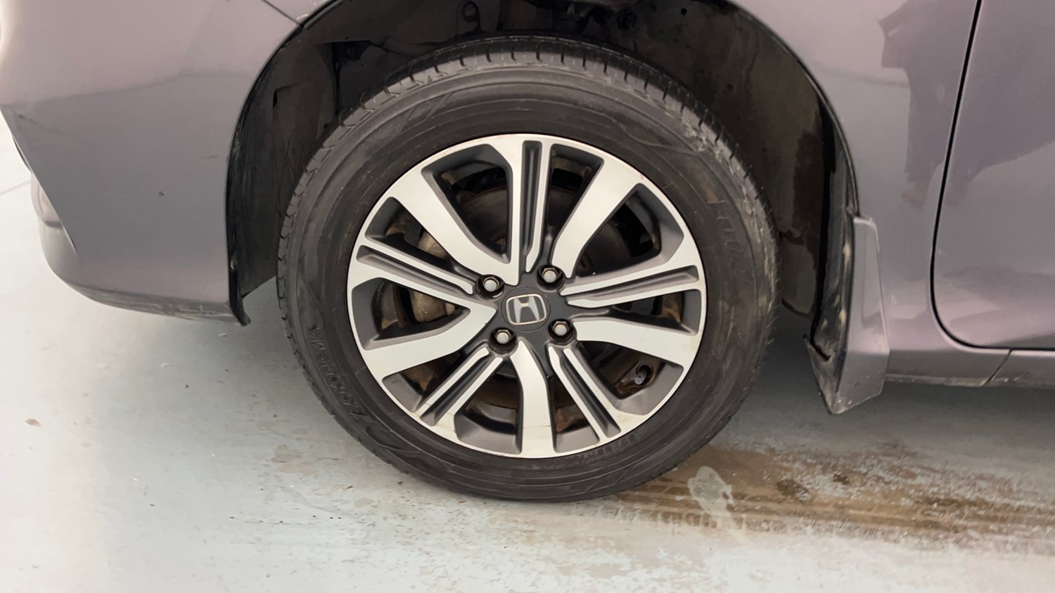 Used 2018 Honda City V Petrol Petrol Manual tyres LEFT FRONT TYRE RIM VIEW