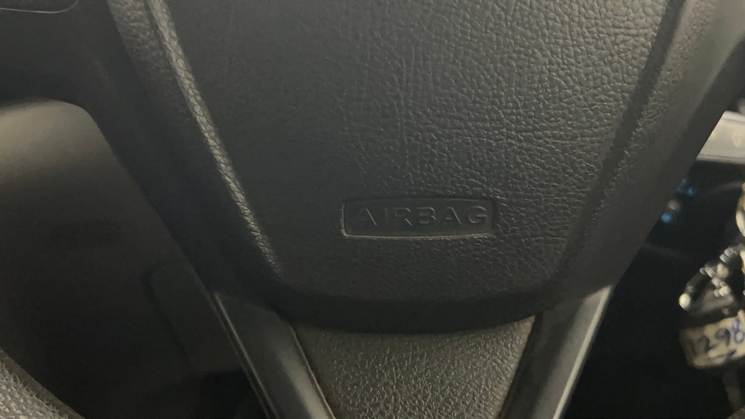 Used 2018 Ford EcoSport Trend 1.5L TDCi Diesel Manual top_features Airbags