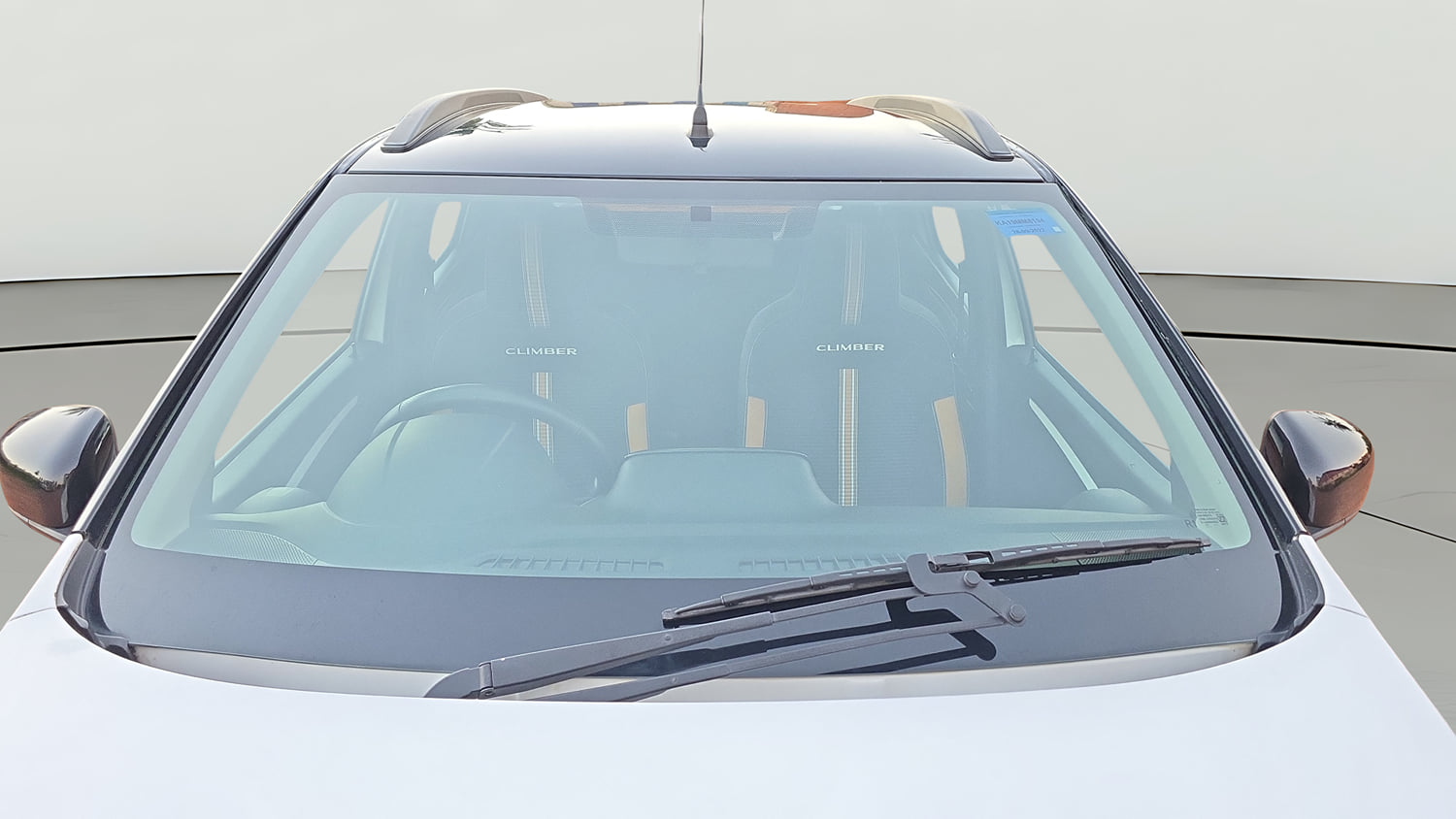 Used 2022 Renault Kwid CLIMBER Petrol Manual exterior FRONT WINDSHIELD VIEW