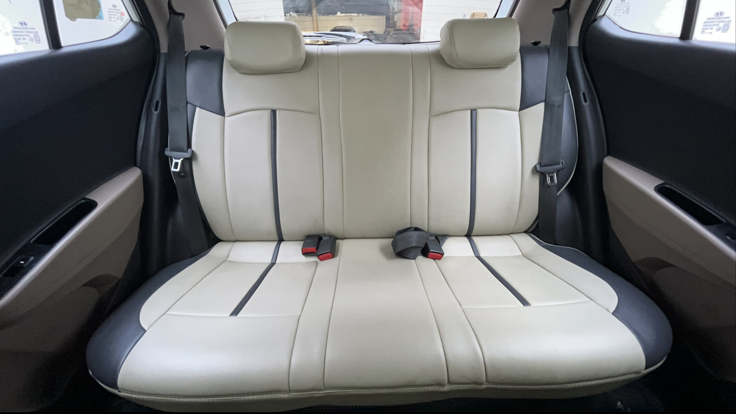 Used 2015 Hyundai Grand i10 Asta 1.1 CRDi Diesel Manual interior REAR SEAT CONDITION VIEW