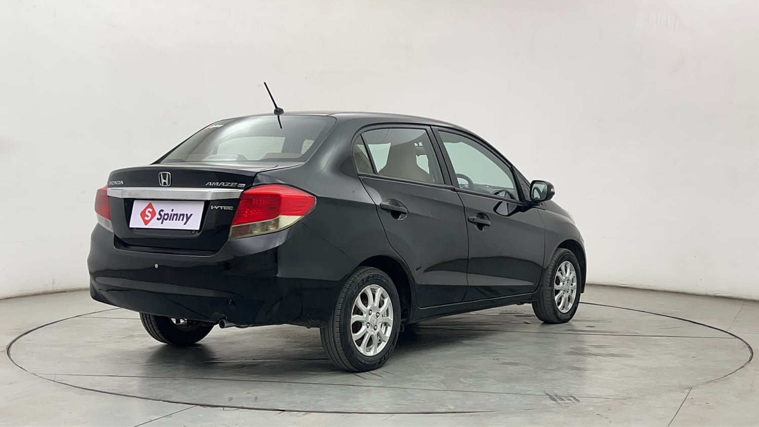 Used 2014 Honda Amaze 1.2 VX i-VTEC Petrol Manual exterior RIGHT REAR CORNER VIEW