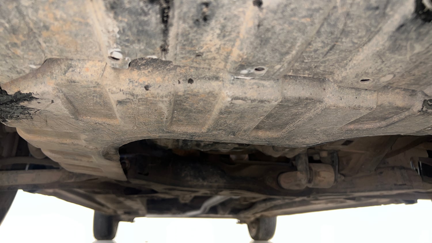 Used 2014 Hyundai i20 Sportz 1.2 Petrol Manual extra FRONT LEFT UNDERBODY VIEW