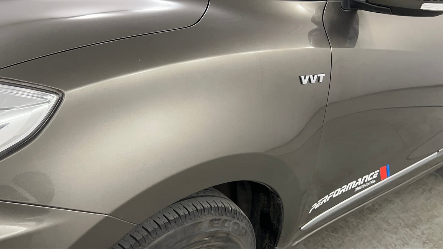 Used 2019 Maruti Suzuki Dzire VXi Petrol Manual dents MINOR DENT