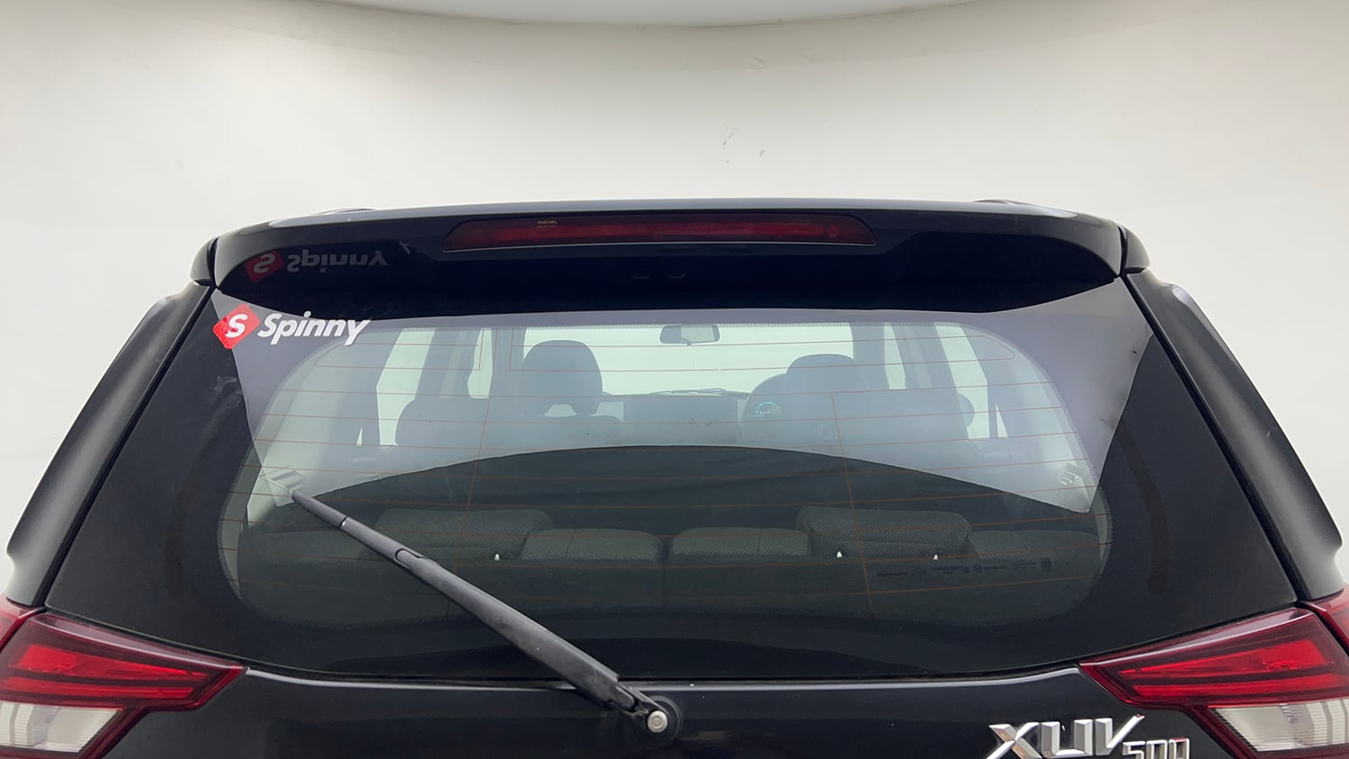Used 2019 Mahindra XUV500 W5 Diesel Manual exterior BACK WINDSHIELD VIEW