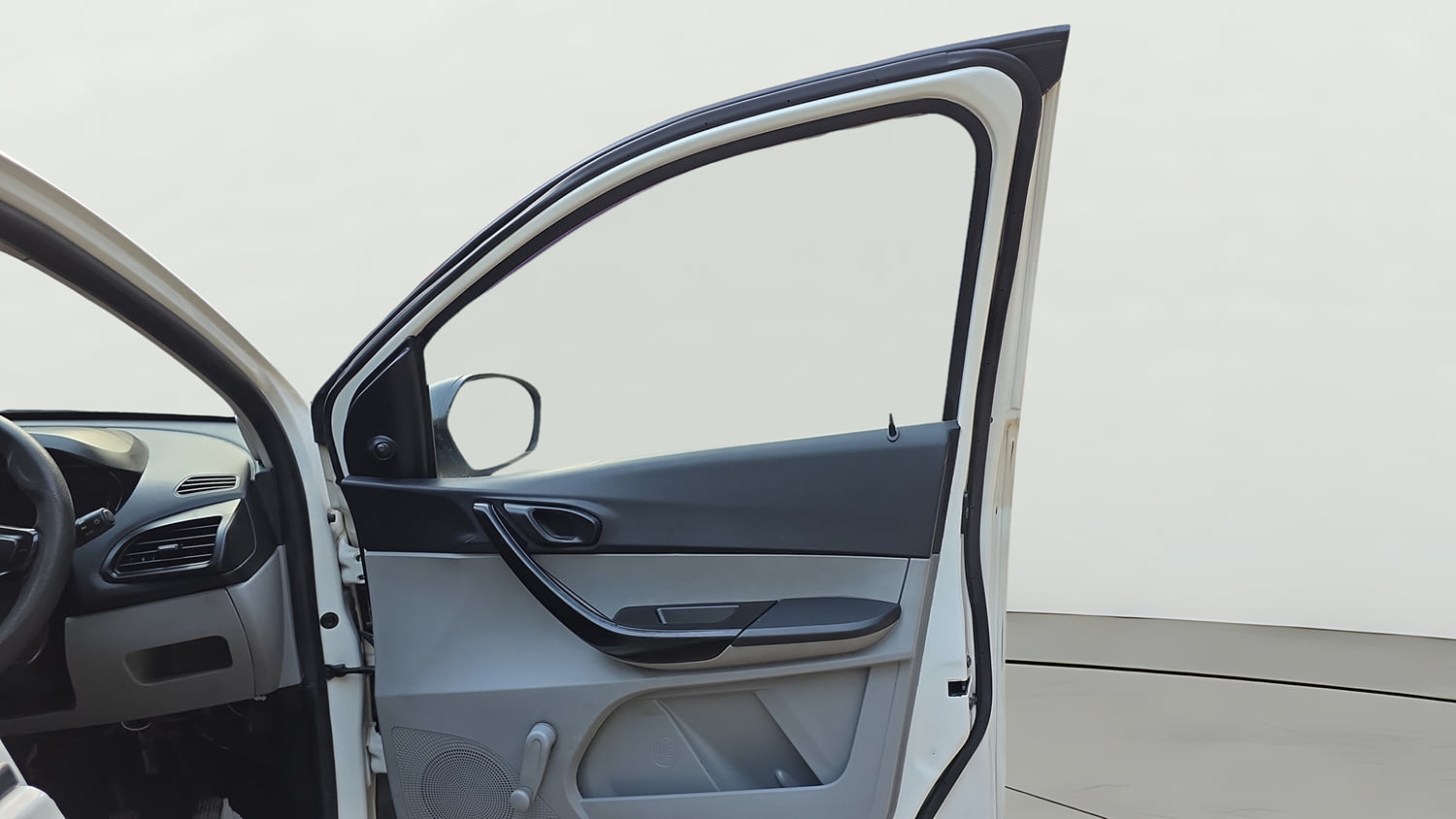 Used 2020 Tata Tiago XE Petrol Manual interior RIGHT FRONT DOOR OPEN VIEW