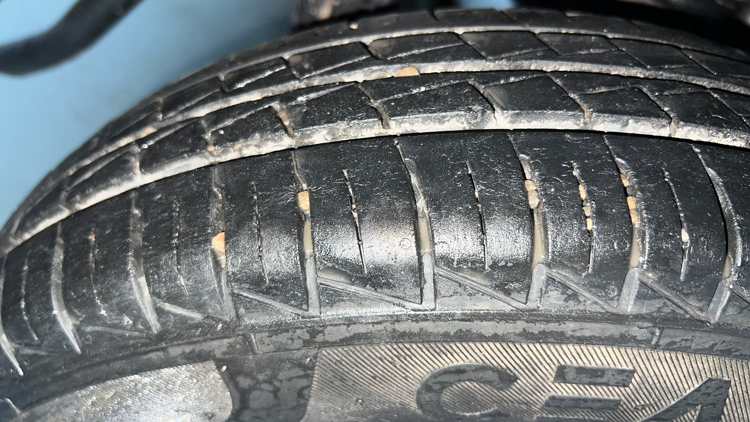 Used 2021 Maruti Suzuki Alto 800 LXi (O) Petrol Manual tyres RIGHT REAR TYRE TREAD VIEW