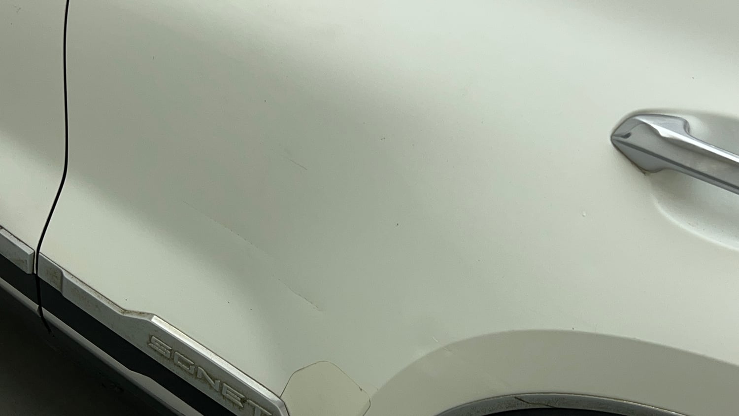 Used 2022 Kia Sonet HTX 1.5 Diesel Manual dents MINOR DENT