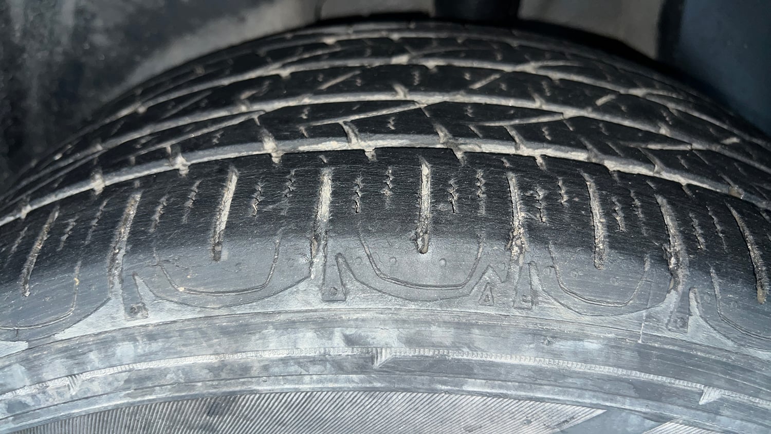 Used 2022 Jeep Compass Sport 1.4 Petrol Petrol Manual tyres LEFT REAR TYRE TREAD VIEW