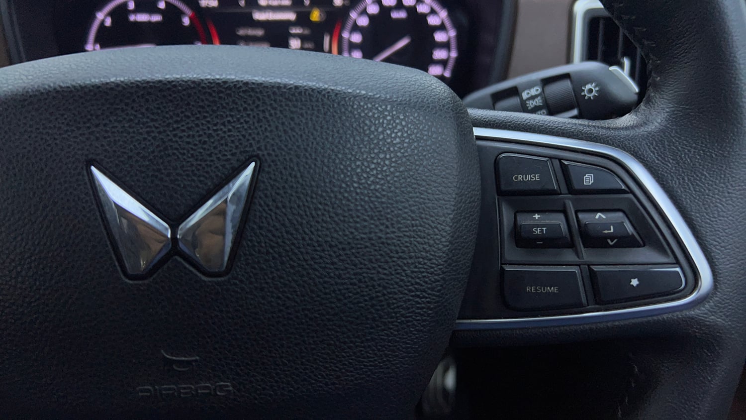 Used 2024 Mahindra Scorpio N Z8 L Diesel AT 4WD 7 STR Diesel Automatic top_features Cruise control