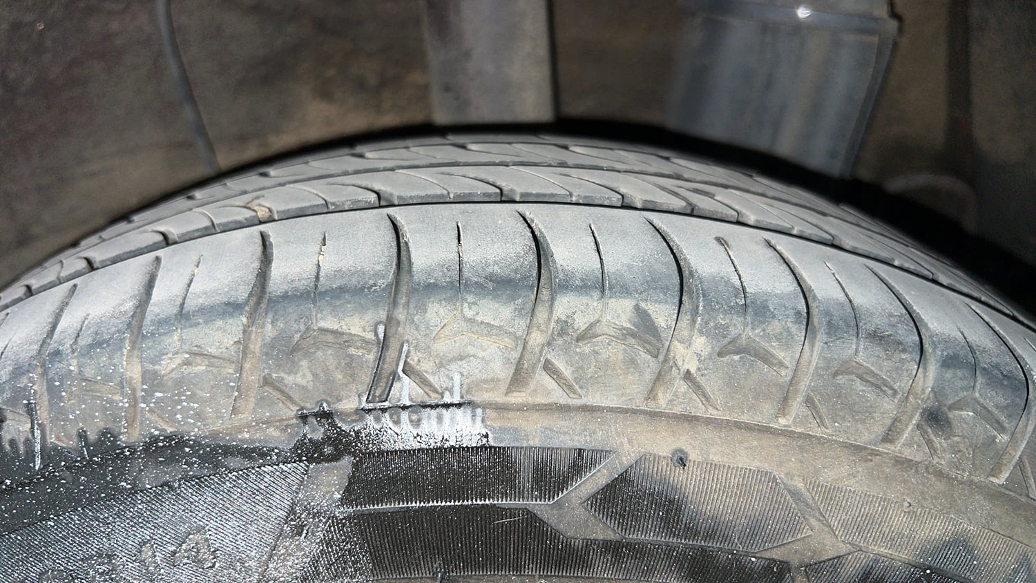 Used 2016 Hyundai Xcent SX 1.1 CRDi Diesel Manual tyres LEFT REAR TYRE TREAD VIEW