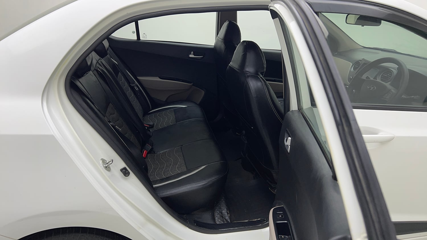 Used 2018 Hyundai Xcent SX Petrol Manual interior RIGHT SIDE REAR DOOR CABIN VIEW